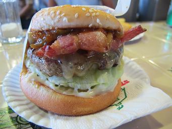20Nov,2010 steak burger.JPG