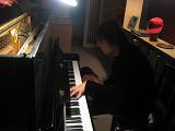 CHIMAKE@PIANO.JPG