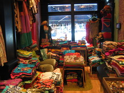CLOSET2.jpg