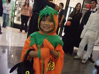HALLOWIN08.JPG