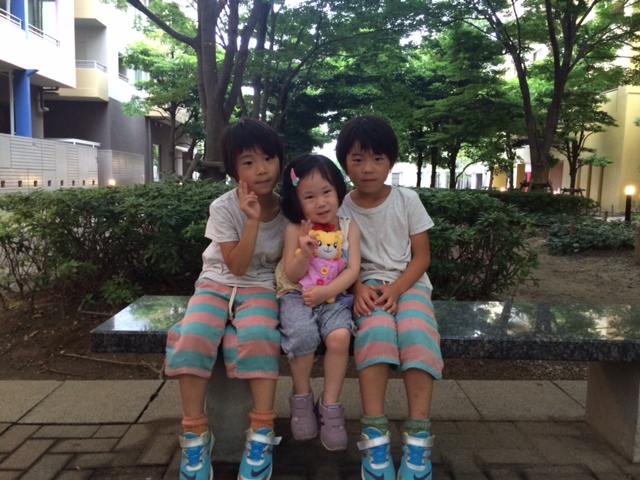 Miku_Kai&Haru_Bench_09July2014.JPG