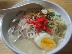 TONKOTSU@LEKKU.jpg