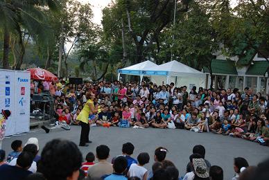 street show1.JPG